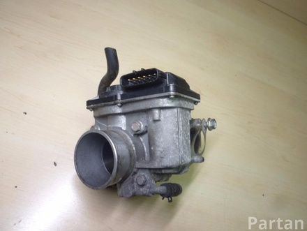 Mazda R2AA-136B0 / R2AA136B0 6 Saloon (GH) 2011 Throttle body