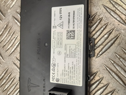 Tesla 1100241-00-G / 110024100G MODEL 3 2020 Unidad de control, cierre centralizado