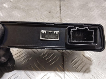 Tesla A0752G01H, 10108213, P0752P03B, P0752B01B MODEL S 2013 Unidad de control para la tapa del maletero