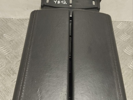 Tesla 102424100A MODEL S 2013 Armrest 