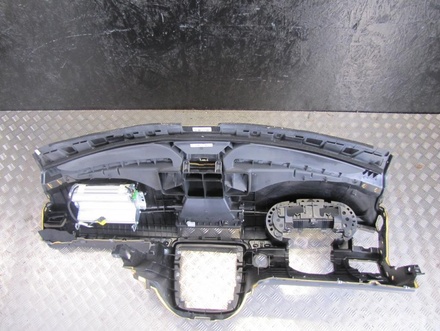 Mercedes-Benz A251 680 0587 / A2516800587 R-CLASS (W251, V251) 2010 Tablero de instrumentos (panel)