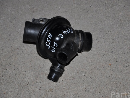 BMW 760115901 5 (F10) 2013 Boîtier du thermostat