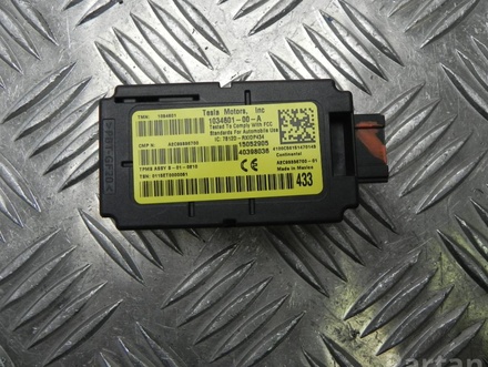 Tesla 1034601-00-A / 103460100A MODEL S 2015 Sterownik  czujnika ciśnienia w oponach