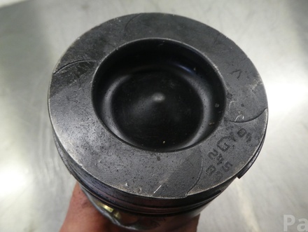 Renault M9R786 TRAFIC II Box (FL) 2009 Piston