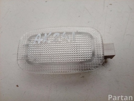 Mercedes-Benz A 221 820 04 01 / A2218200401 C-CLASS (W204) 2012 Luz de la puerta