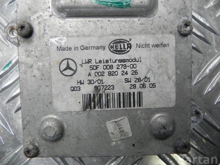 Mercedes-Benz A 002 820 24 26 / A0028202426 E-CLASS (W211) 2008 Módulo de luces ECU