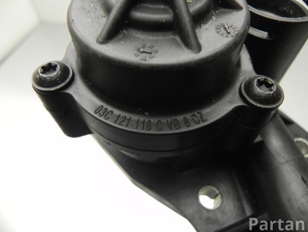 Volkswagen 03C 121 121 C / 03C121121C GOLF V (1K1) 2006 Boîtier du thermostat