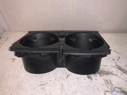 Volvo 8674917 XC90 I 2004 Cup holder