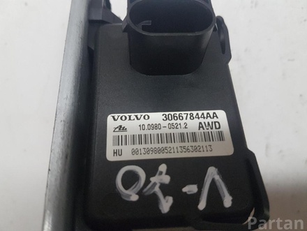 Volvo 30667844AA V70 II (SW) 2006 Sensor, aceleración transversal