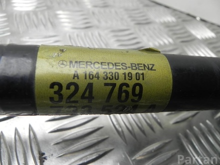 Mercedes-Benz A 164 330 19 01 / A1643301901 M-CLASS (W164) 2009 Árbol de impulsión Right Front