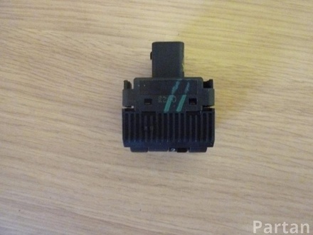 Volkswagen 1S0 941 333 / 1S0941333 UP (121, 122, BL1, BL2) 2013 Interruptor para ajuste de altura de luces