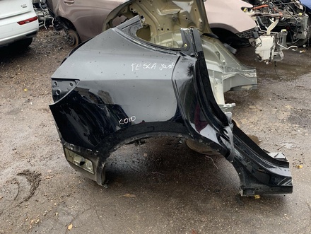 Tesla Model Y 2023 Quart de corps Right Rear