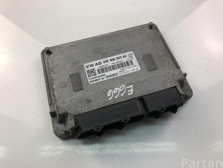 Škoda 03E906023AC FABIA II (542) 2011 Control unit for engine