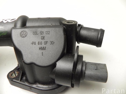 Volkswagen 03L 121 132 DE / 03L121132DE UP (121, 122, BL1, BL2) 2012 Thermostat Housing